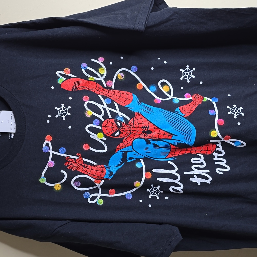 Marvel Spiderman Spidey Christmas Spirit Tee XL - Picture 3 of 5